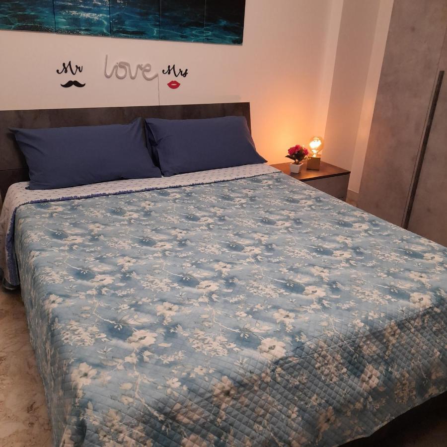 Sweet Night In Bari Apartamento Exterior foto